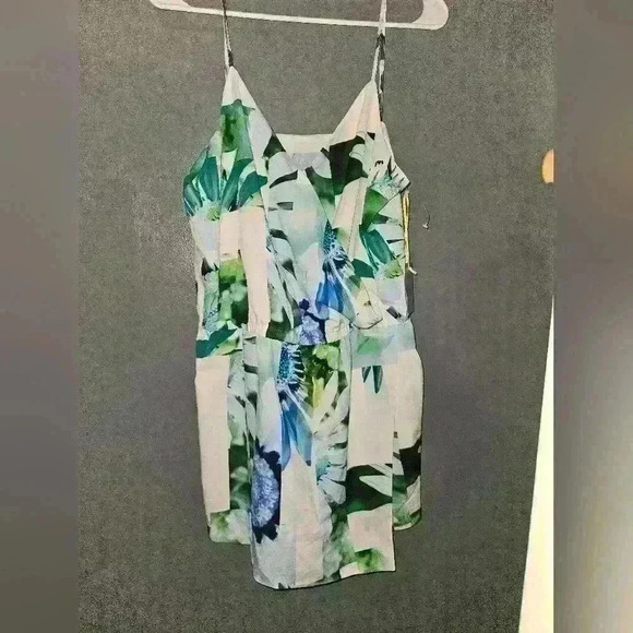 CeCe Womans Romper Size 10 - Picture 1 of 14